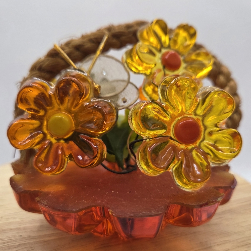Vibrant Vintage Lucite Floral Daisy & Butterfly Decor 60s 70s - Picture 5 of 7